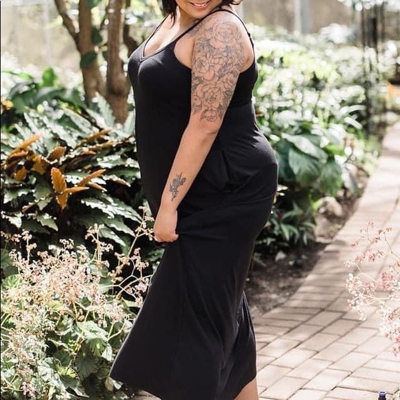 Black spaghetti strap maxi dress - Picture 2 of 2